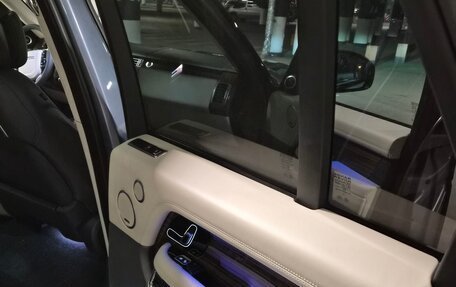 Land Rover Range Rover IV рестайлинг, 2018 год, 6 950 000 рублей, 12 фотография