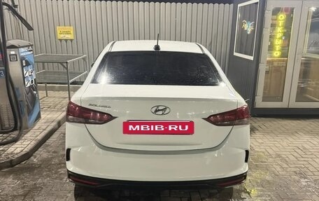 Hyundai Solaris II рестайлинг, 2021 год, 1 000 000 рублей, 4 фотография