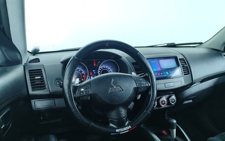Mitsubishi Outlander III рестайлинг 3, 2010 год, 1 347 000 рублей, 20 фотография