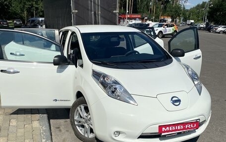 Nissan Leaf I, 2016 год, 1 650 000 рублей, 7 фотография