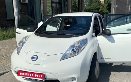 Nissan Leaf I, 2016 год, 1 650 000 рублей, 4 фотография
