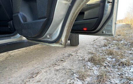 Subaru Forester, 2010 год, 850 000 рублей, 14 фотография