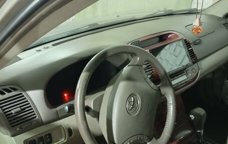 Toyota Camry V40, 2005 год, 680 000 рублей, 2 фотография