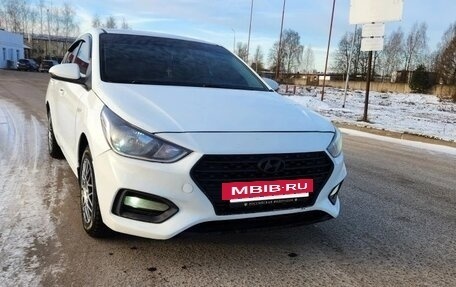 Hyundai Solaris II рестайлинг, 2017 год, 820 000 рублей, 4 фотография