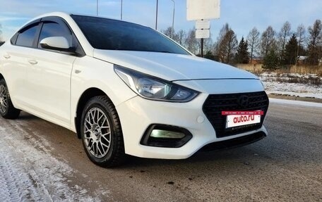 Hyundai Solaris II рестайлинг, 2017 год, 820 000 рублей, 3 фотография