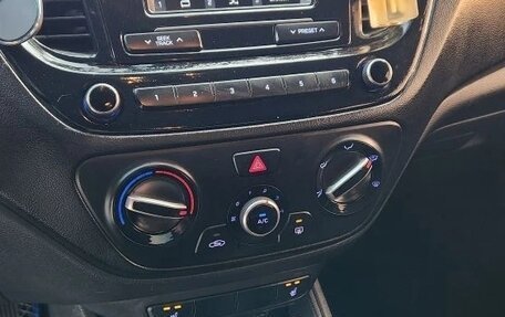 Hyundai Solaris II рестайлинг, 2017 год, 820 000 рублей, 16 фотография