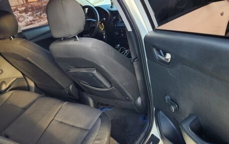 Hyundai Solaris II рестайлинг, 2017 год, 820 000 рублей, 18 фотография