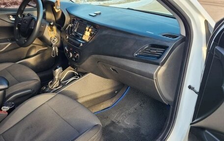 Hyundai Solaris II рестайлинг, 2017 год, 820 000 рублей, 26 фотография