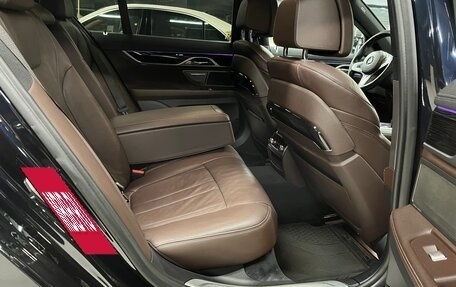 BMW 7 серия, 2018 год, 4 500 000 рублей, 24 фотография