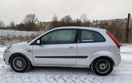 Ford Fiesta, 2006 год, 300 000 рублей, 2 фотография