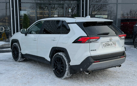 Toyota RAV4, 2021 год, 3 720 000 рублей, 6 фотография