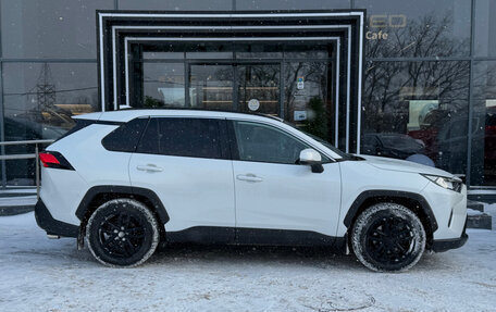 Toyota RAV4, 2021 год, 3 720 000 рублей, 4 фотография