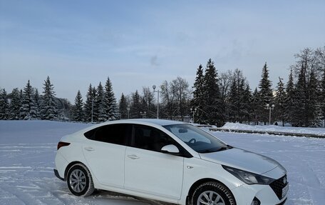 Hyundai Solaris II рестайлинг, 2020 год, 1 600 000 рублей, 4 фотография