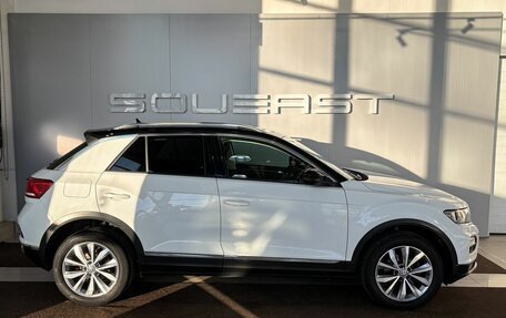 Volkswagen T-Roc I, 2019 год, 1 999 000 рублей, 3 фотография