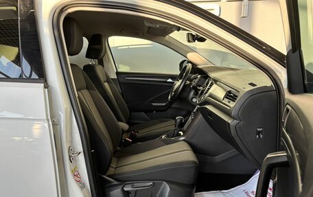 Volkswagen T-Roc I, 2019 год, 1 999 000 рублей, 14 фотография