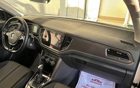 Volkswagen T-Roc I, 2019 год, 1 999 000 рублей, 15 фотография