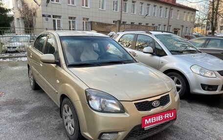 KIA Rio II, 2011 год, 700 000 рублей, 6 фотография