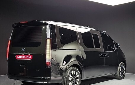 Hyundai Staria, 2024 год, 4 600 000 рублей, 18 фотография
