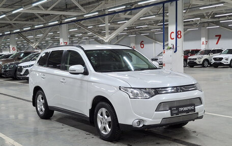 Mitsubishi Outlander III рестайлинг 3, 2013 год, 1 500 000 рублей, 7 фотография