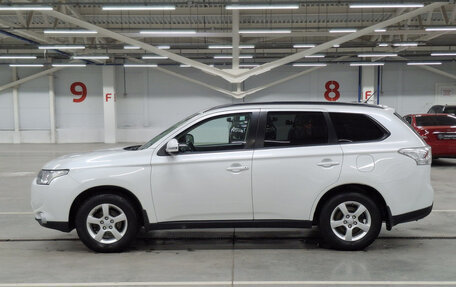 Mitsubishi Outlander III рестайлинг 3, 2013 год, 1 500 000 рублей, 12 фотография