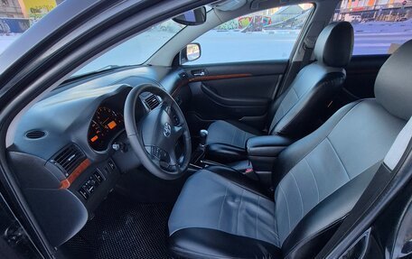 Toyota Avensis III рестайлинг, 2006 год, 690 000 рублей, 12 фотография