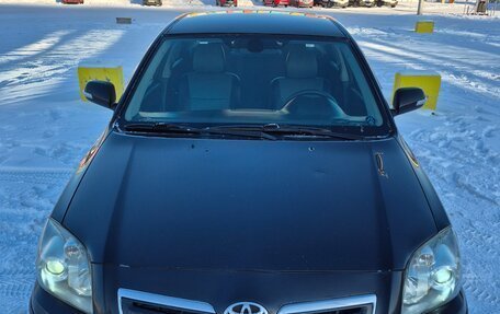 Toyota Avensis III рестайлинг, 2006 год, 690 000 рублей, 17 фотография