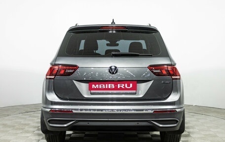 Volkswagen Tiguan II, 2022 год, 3 199 700 рублей, 6 фотография