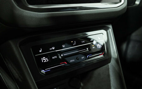 Volkswagen Tiguan II, 2022 год, 3 199 700 рублей, 17 фотография