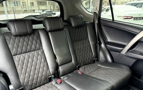 Toyota RAV4, 2013 год, 1 840 000 рублей, 10 фотография