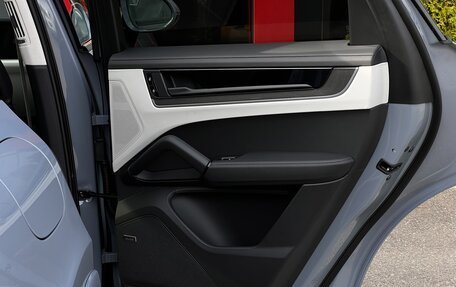 Porsche Cayenne III, 2025 год, 18 990 000 рублей, 22 фотография