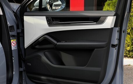 Porsche Cayenne III, 2025 год, 18 990 000 рублей, 26 фотография