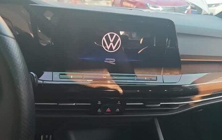 Volkswagen Golf VIII, 2021 год, 1 790 000 рублей, 9 фотография