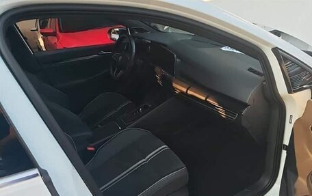 Volkswagen Golf VIII, 2021 год, 1 790 000 рублей, 6 фотография