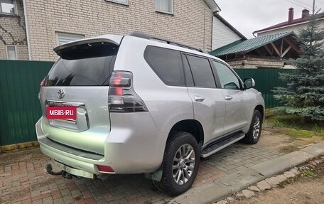 Toyota Land Cruiser Prado 150 рестайлинг 2, 2011 год, 2 650 000 рублей, 4 фотография