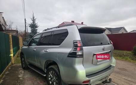 Toyota Land Cruiser Prado 150 рестайлинг 2, 2011 год, 2 650 000 рублей, 3 фотография