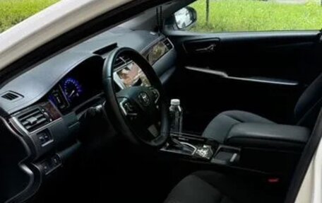 Toyota Camry, 2016 год, 1 900 000 рублей, 5 фотография