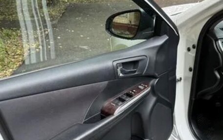 Toyota Camry, 2016 год, 1 900 000 рублей, 6 фотография