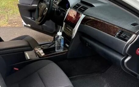 Toyota Camry, 2016 год, 1 900 000 рублей, 10 фотография