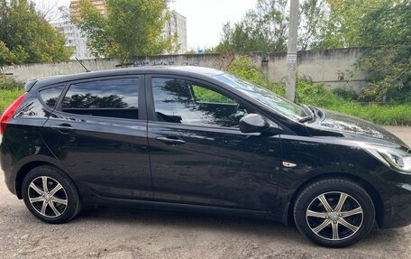 Hyundai Solaris II рестайлинг, 2012 год, 740 000 рублей, 4 фотография