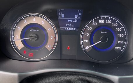 Hyundai Solaris II рестайлинг, 2012 год, 740 000 рублей, 14 фотография