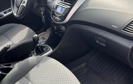 Hyundai Solaris II рестайлинг, 2012 год, 740 000 рублей, 13 фотография