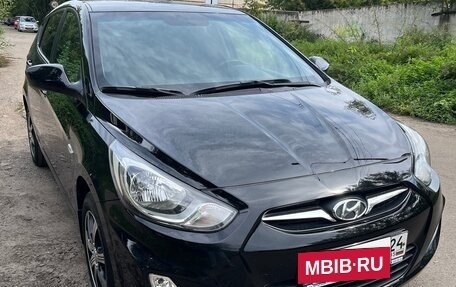 Hyundai Solaris II рестайлинг, 2012 год, 740 000 рублей, 5 фотография