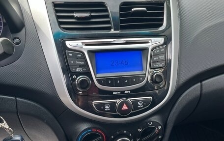 Hyundai Solaris II рестайлинг, 2012 год, 740 000 рублей, 11 фотография