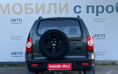 Chevrolet Niva I рестайлинг, 2011 год, 600 000 рублей, 4 фотография