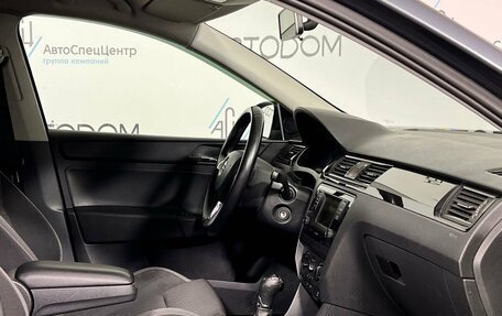 Skoda Rapid I, 2015 год, 897 000 рублей, 10 фотография