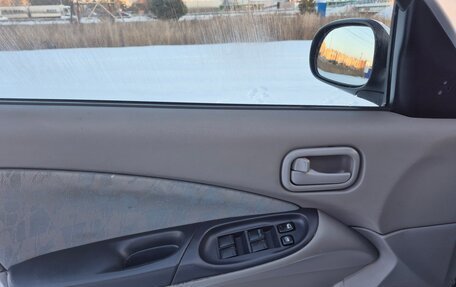 Nissan Almera, 2001 год, 400 000 рублей, 13 фотография