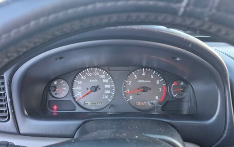 Nissan Almera, 2001 год, 400 000 рублей, 11 фотография