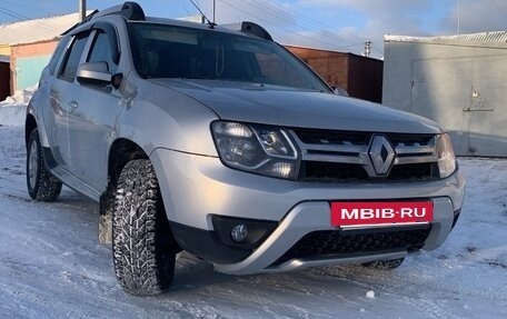 Renault Duster I рестайлинг, 2017 год, 1 250 000 рублей, 2 фотография