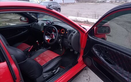 Mitsubishi Mirage VI рестайлинг, 1998 год, 550 000 рублей, 11 фотография