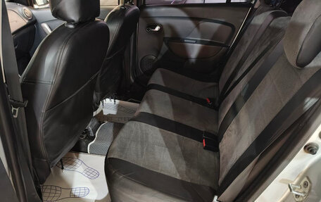 Renault Logan II, 2014 год, 620 000 рублей, 15 фотография